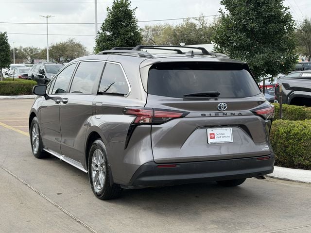 2022 Toyota Sienna XLE 7 Passenger