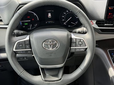 2023 Toyota Sienna XLE 8 Passenger