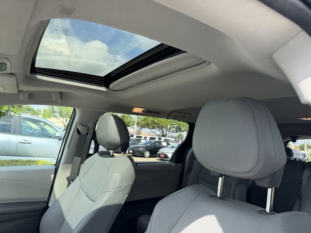 2023 Toyota Sienna XLE 8 Passenger
