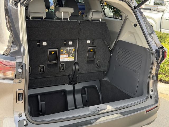 2023 Toyota Sienna XLE 8 Passenger