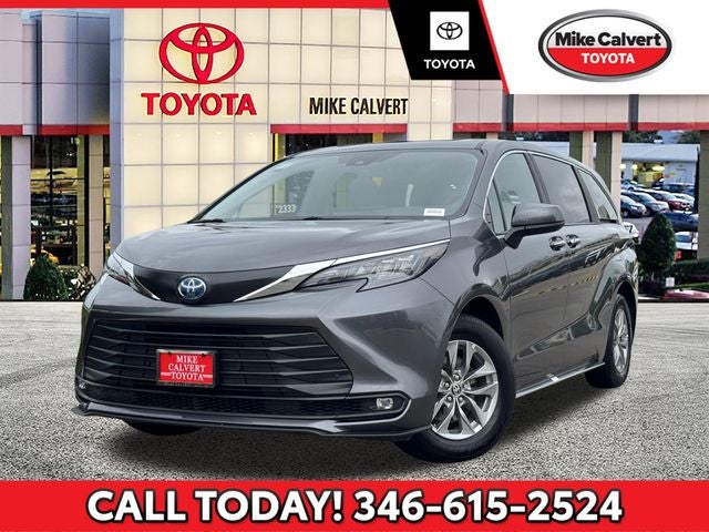 2025 Toyota Sienna XLE 8 Passenger