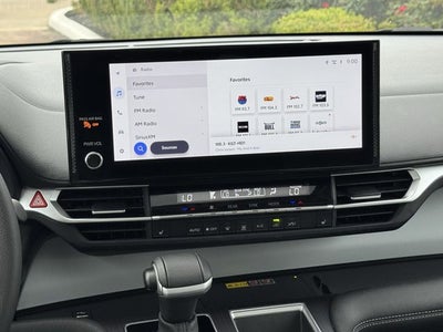 2025 Toyota Sienna XLE 8 Passenger