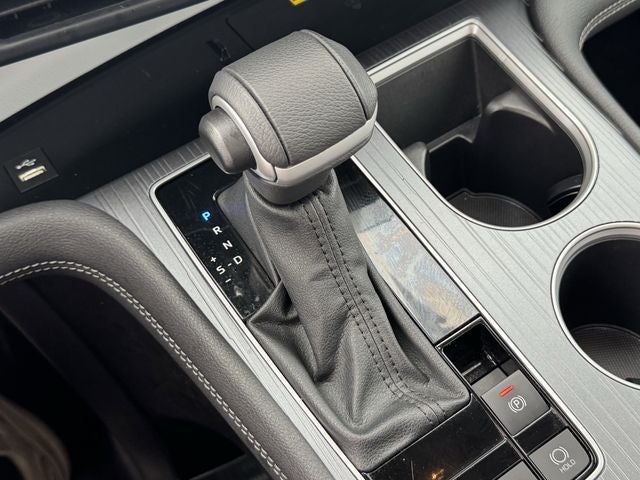 2025 Toyota Sienna XLE 8 Passenger