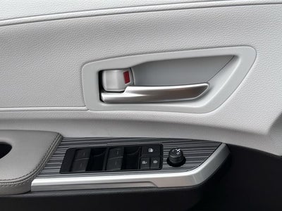 2025 Toyota Sienna XLE 8 Passenger