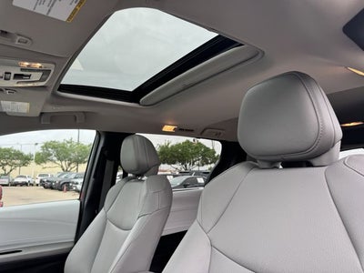 2025 Toyota Sienna XLE 8 Passenger