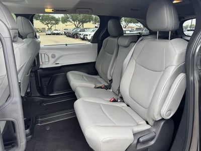 2025 Toyota Sienna XLE 8 Passenger
