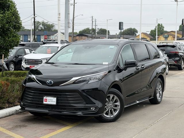 2025 Toyota Sienna XLE 8 Passenger