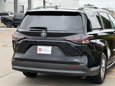 2025 Toyota Sienna XLE 8 Passenger