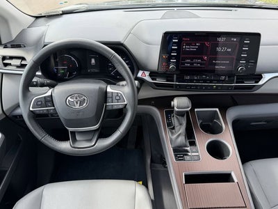 2023 Toyota Sienna XLE 8 Passenger