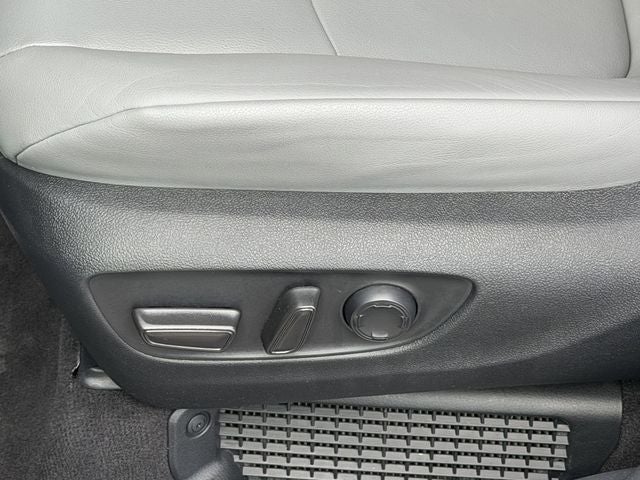 2023 Toyota Sienna XLE 8 Passenger