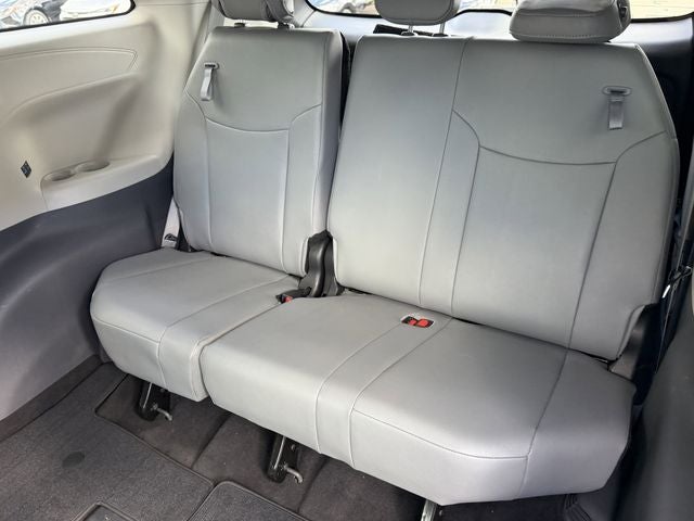 2023 Toyota Sienna XLE 8 Passenger