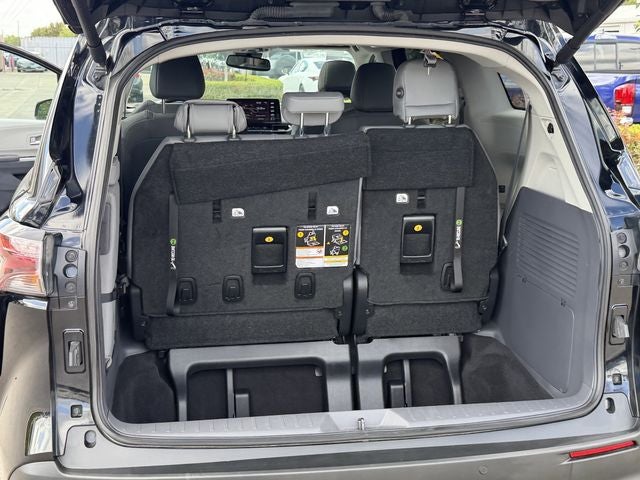 2023 Toyota Sienna XLE 8 Passenger