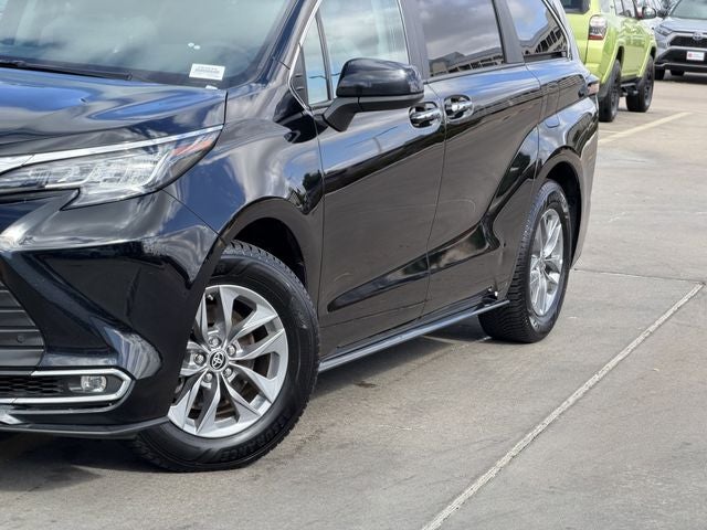 2023 Toyota Sienna XLE 8 Passenger