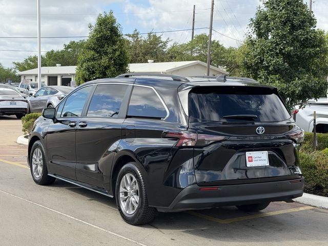 2023 Toyota Sienna XLE 8 Passenger