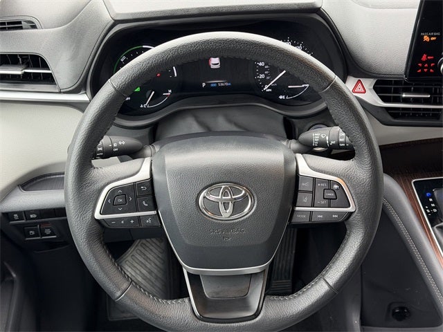 2024 Toyota Sienna XLE 8 Passenger
