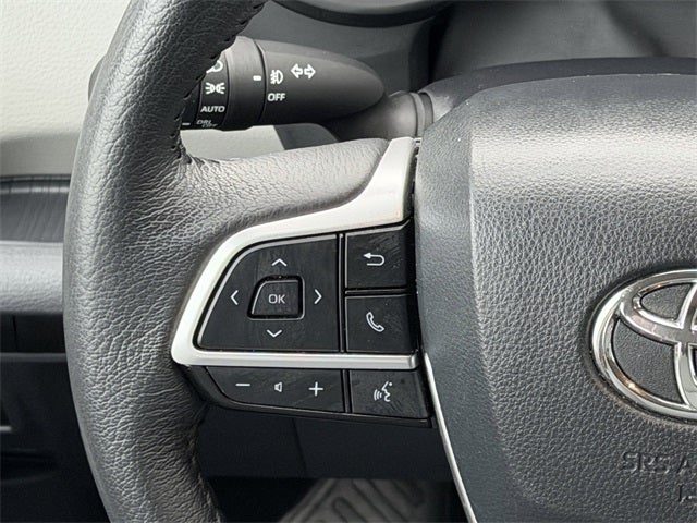 2024 Toyota Sienna XLE 8 Passenger