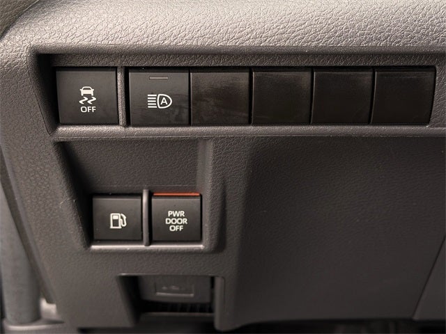 2024 Toyota Sienna XLE 8 Passenger