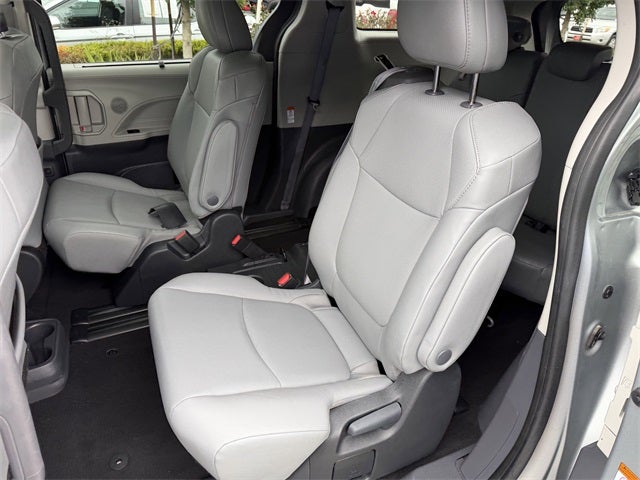 2024 Toyota Sienna XLE 8 Passenger