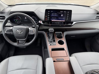 2024 Toyota Sienna XLE 8 Passenger