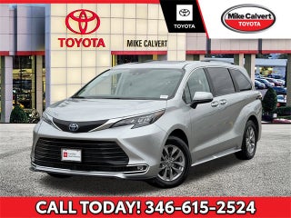 2024 Toyota Sienna XLE 8 Passenger