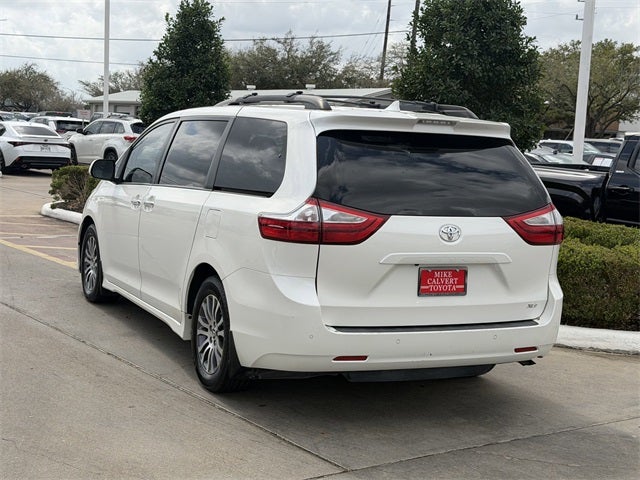 2018 Toyota Sienna XLE Premium 8 Passenger
