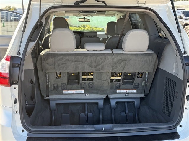 2017 Toyota Sienna XLE