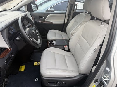 2019 Toyota Sienna Limited 7 Passenger