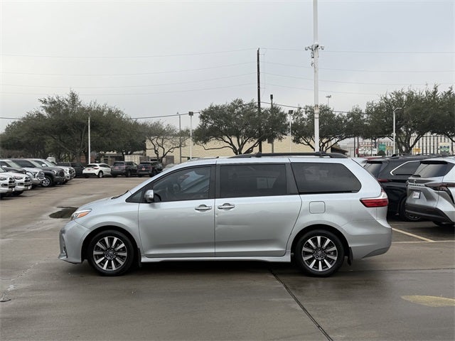 2019 Toyota Sienna Limited 7 Passenger
