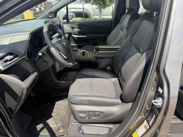 2025 Toyota Sienna Limited 7 Passenger