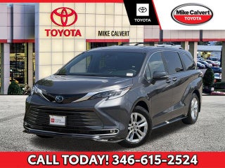 2025 Toyota Sienna Limited 7 Passenger