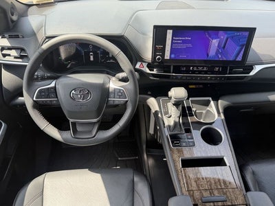 2025 Toyota Sienna Limited 7 Passenger