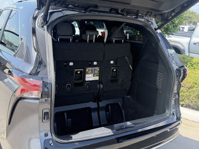 2025 Toyota Sienna Limited 7 Passenger