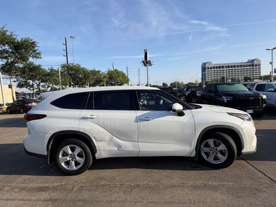 2020 Toyota Highlander LE