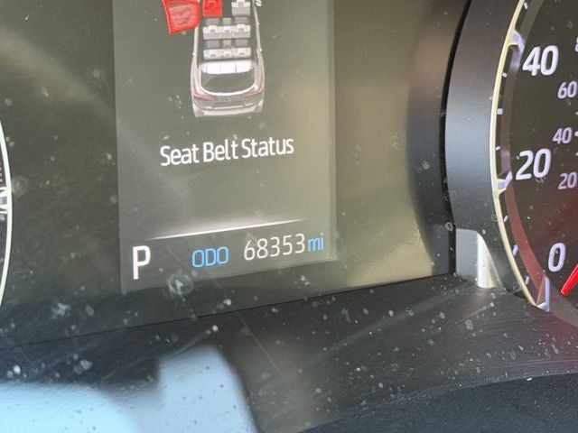 2020 Toyota Highlander LE