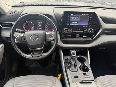 2022 Toyota Highlander LE