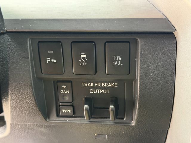 2017 Toyota Tundra Platinum 5.7L V8