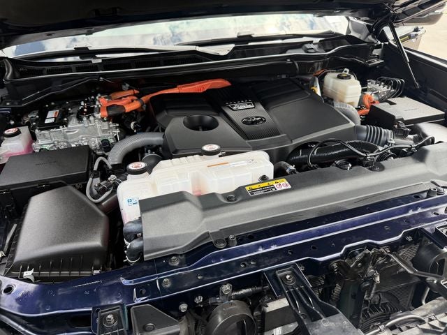 2025 Toyota Tundra Hybrid Platinum
