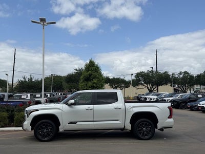 2024 Toyota Tundra Hybrid Platinum
