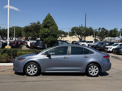 2025 Toyota Corolla LE