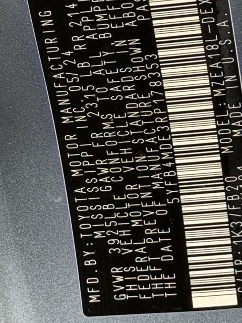 2024 Toyota Corolla LE