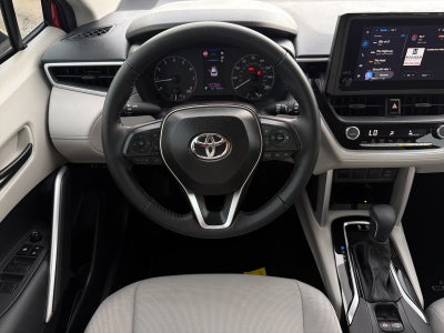 2025 Toyota Corolla Cross LE