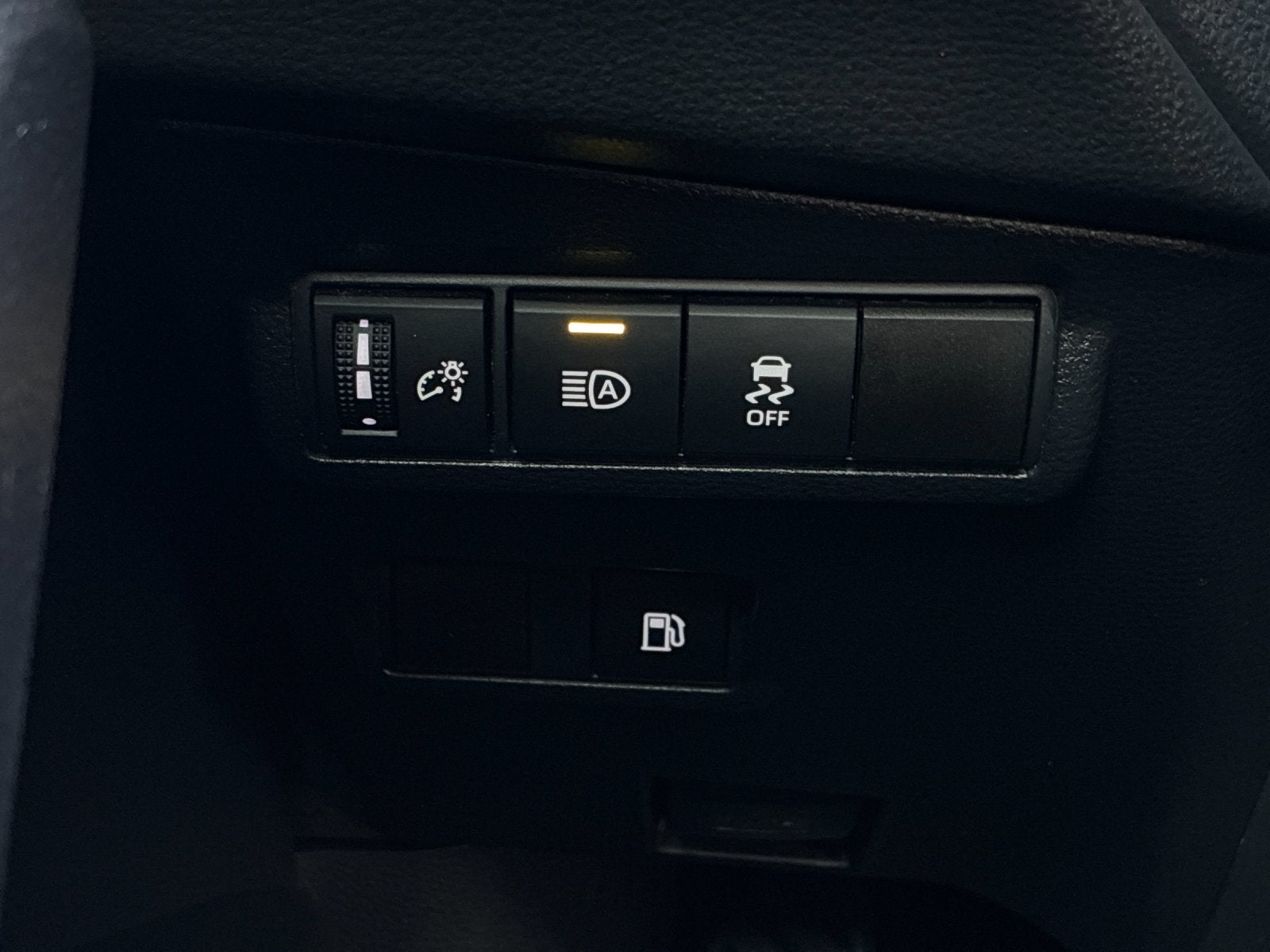 2024 Toyota Corolla Cross Hybrid SE