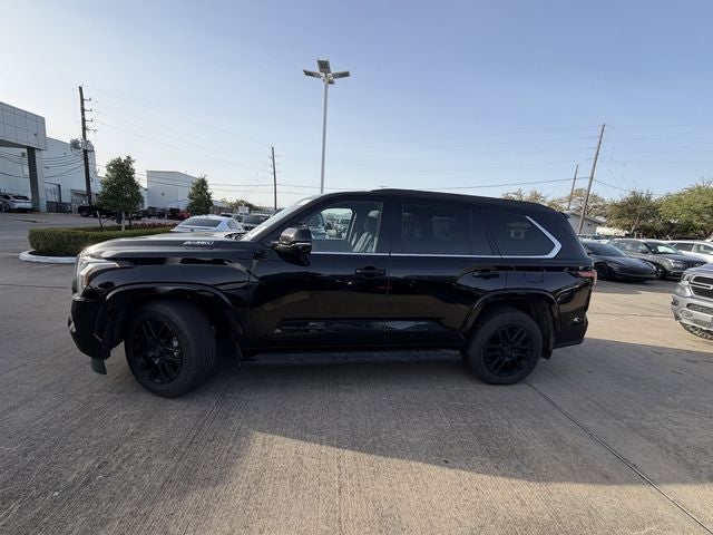 2025 Toyota Sequoia SR5