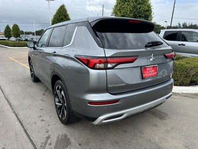 2023 Mitsubishi Outlander PHEV SE