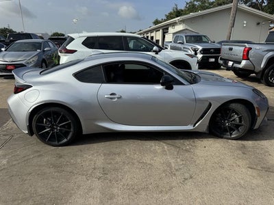 2025 Toyota GR86 Premium