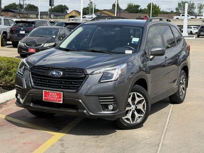 2024 Subaru Forester Premium