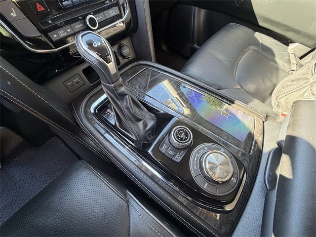 2021 INFINITI QX80 LUXE