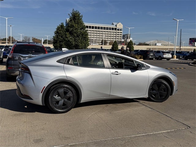 2025 Toyota Prius LE