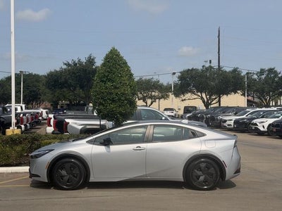 2025 Toyota Prius Plug-In Hybrid SE