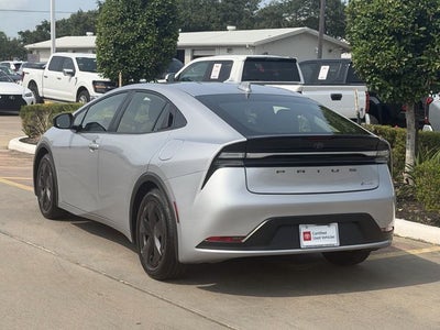 2025 Toyota Prius Plug-In Hybrid SE